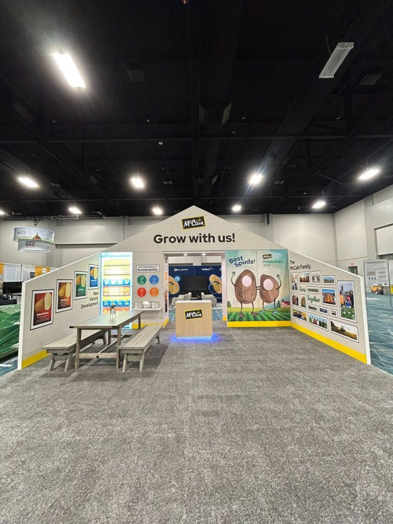 Orlando Custom 20x30 Booth Rental