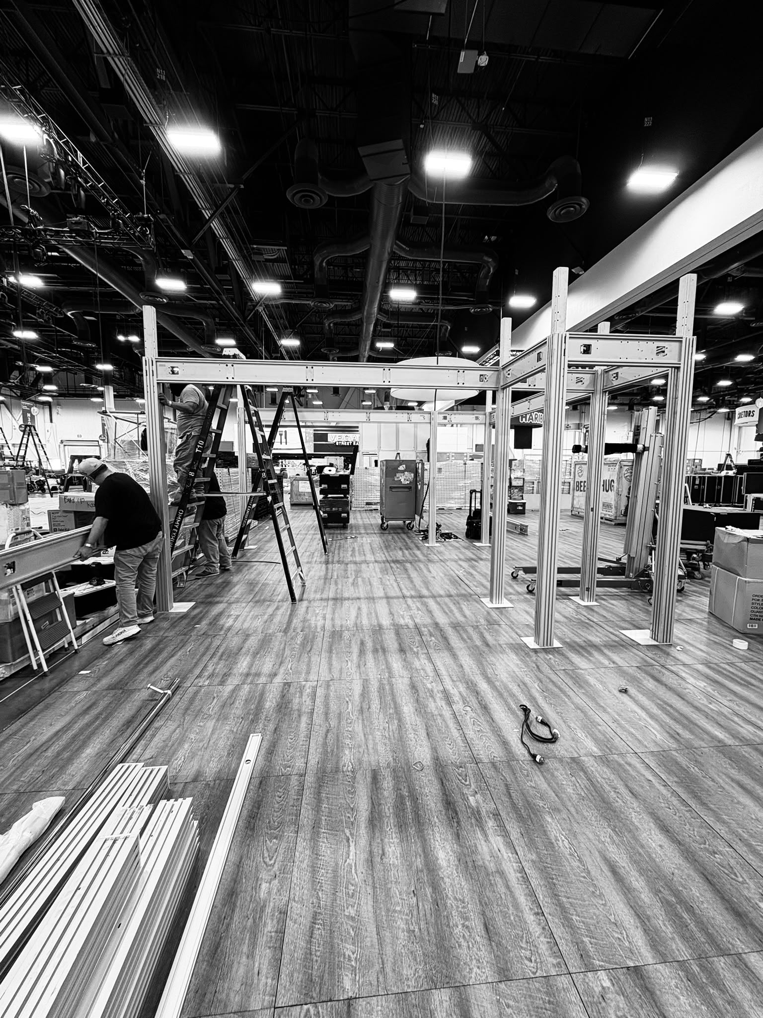 Calgary double deck build, step 2 frame: columns and beams going up